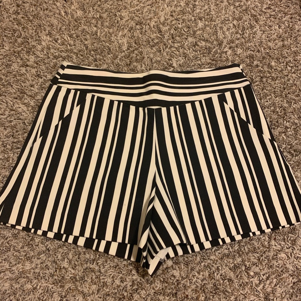 Women’s Zara shorts black size large